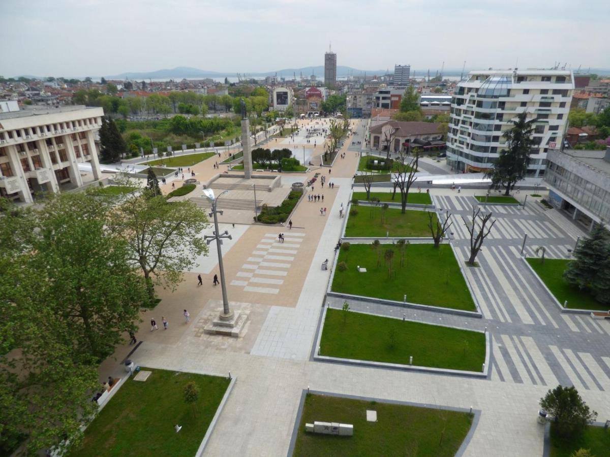Avelov Art Apartment Burgas by Eksteriør bilde