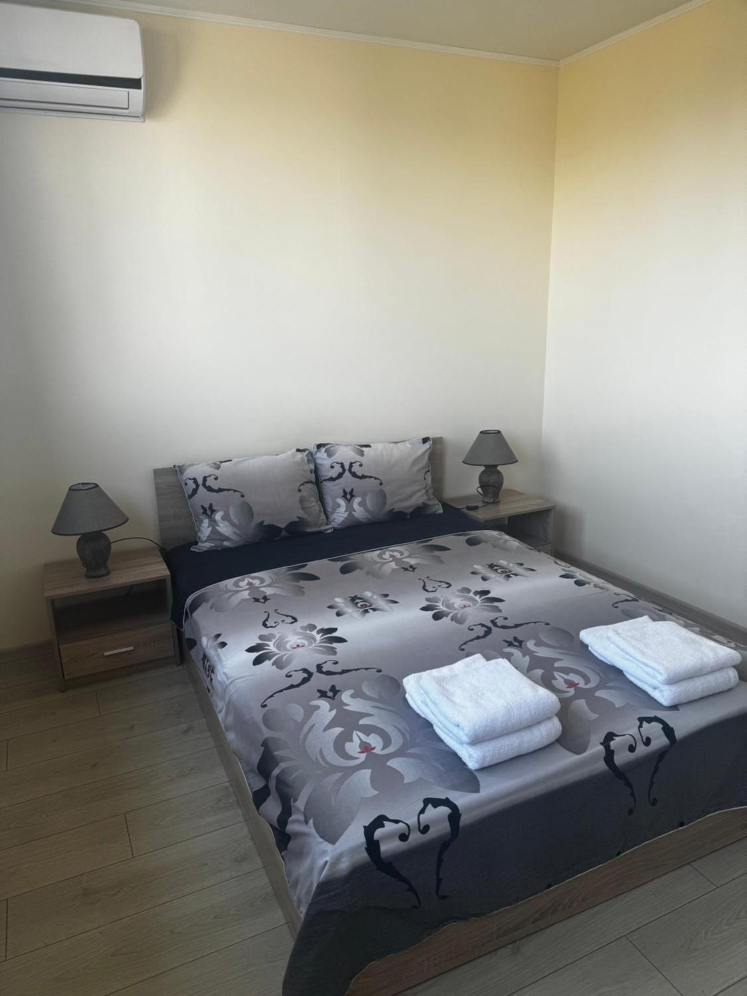 Avelov Art Apartment Burgas by Eksteriør bilde